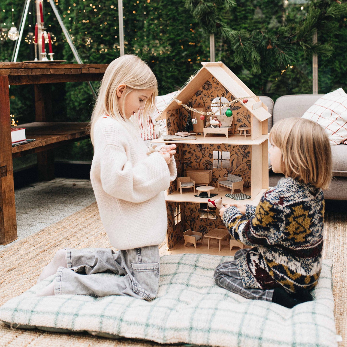 Three-story Wooden Dollhouse / Modern dollhouse