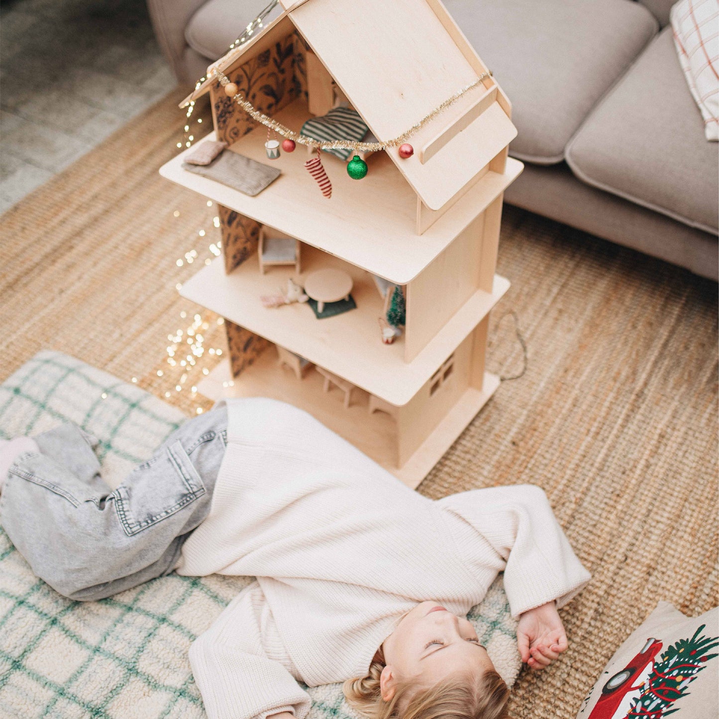 Three-story Wooden Dollhouse / Modern dollhouse