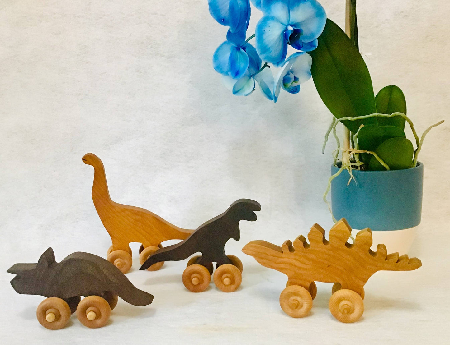 Dinosaurs Hardwood Rolling Wood Toy for Kids