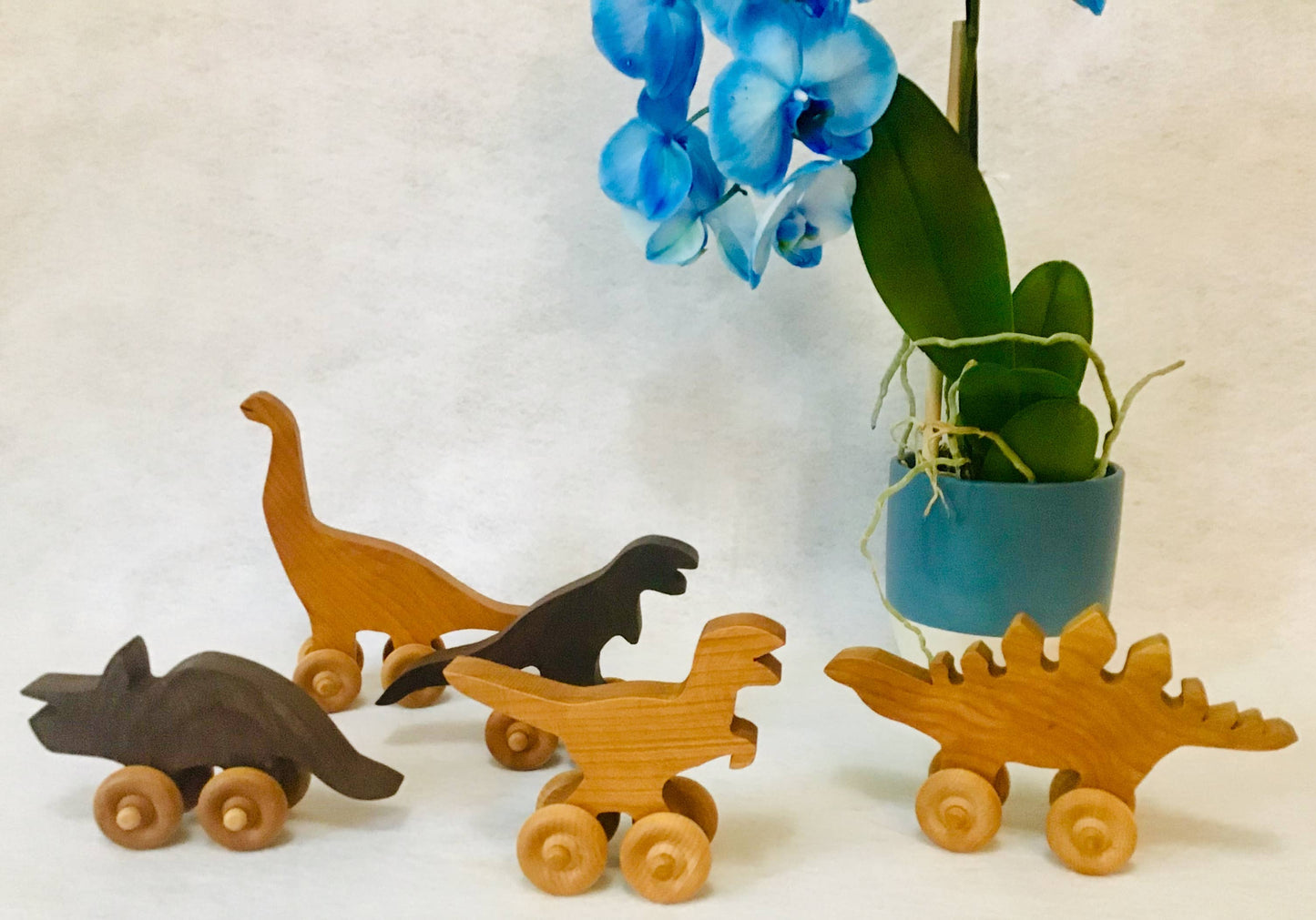 Dinosaurs Hardwood Rolling Wood Toy for Kids